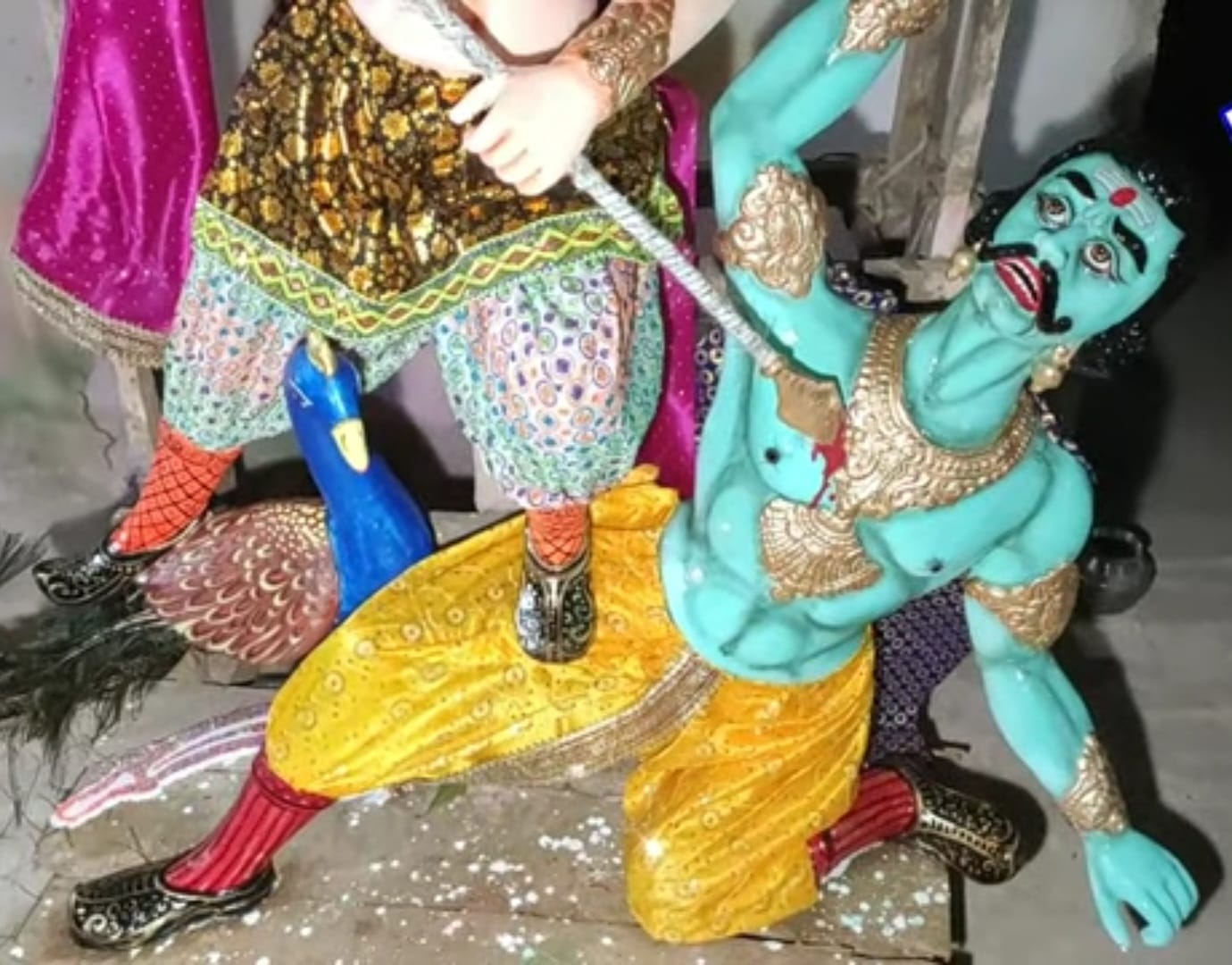 Babul idol workshop B14 Rakshyash Idol face Making Mold 4se6 feet Idol Coverage (Fiber) | danaba face Mould | Durga murti face Mold